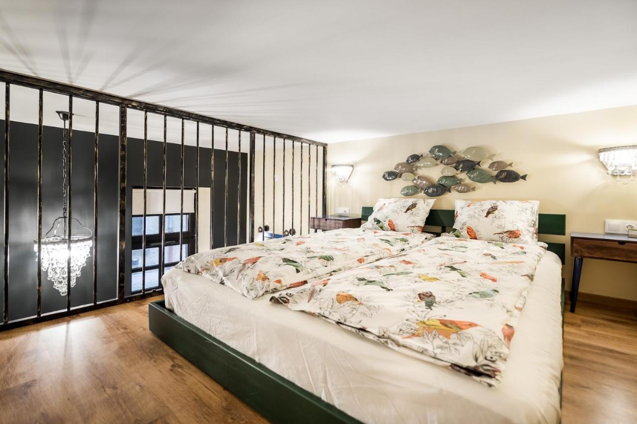 Unique & Stylish - Home Of Traveler In City Center Budapest Bagian luar foto